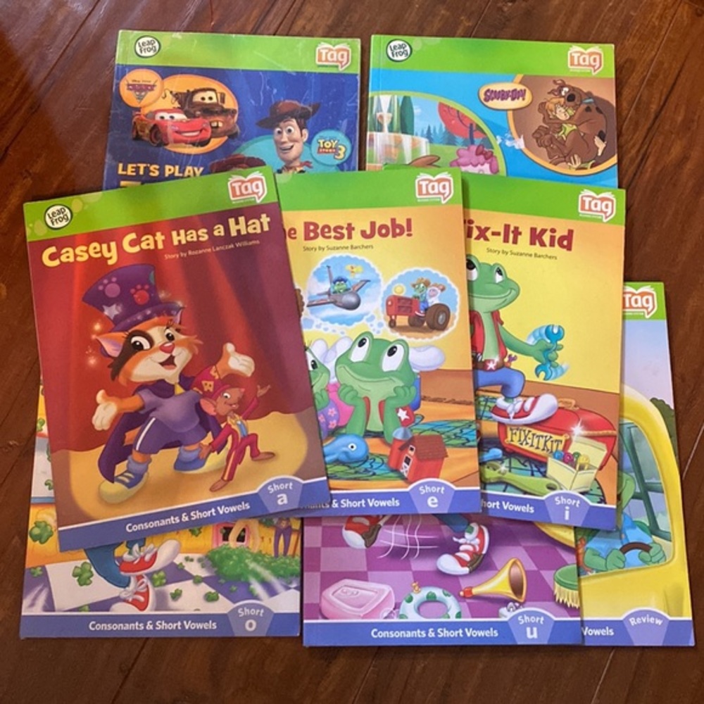 LeapFrog Tag Learn to Read Short Vowels Phonics 8 Book Set Ages 4-7 Leap Frog